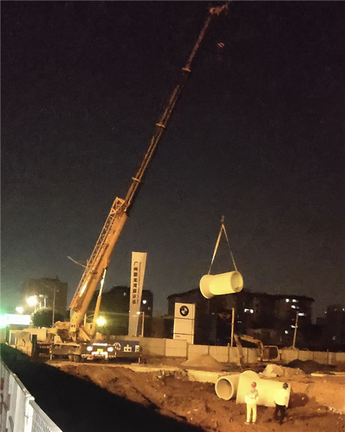 义乌市“弯臂矫正”—— 吊车的 “形变补偿” 技术